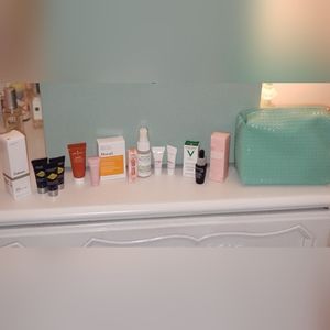 14 Piece Skincare Sample Lot